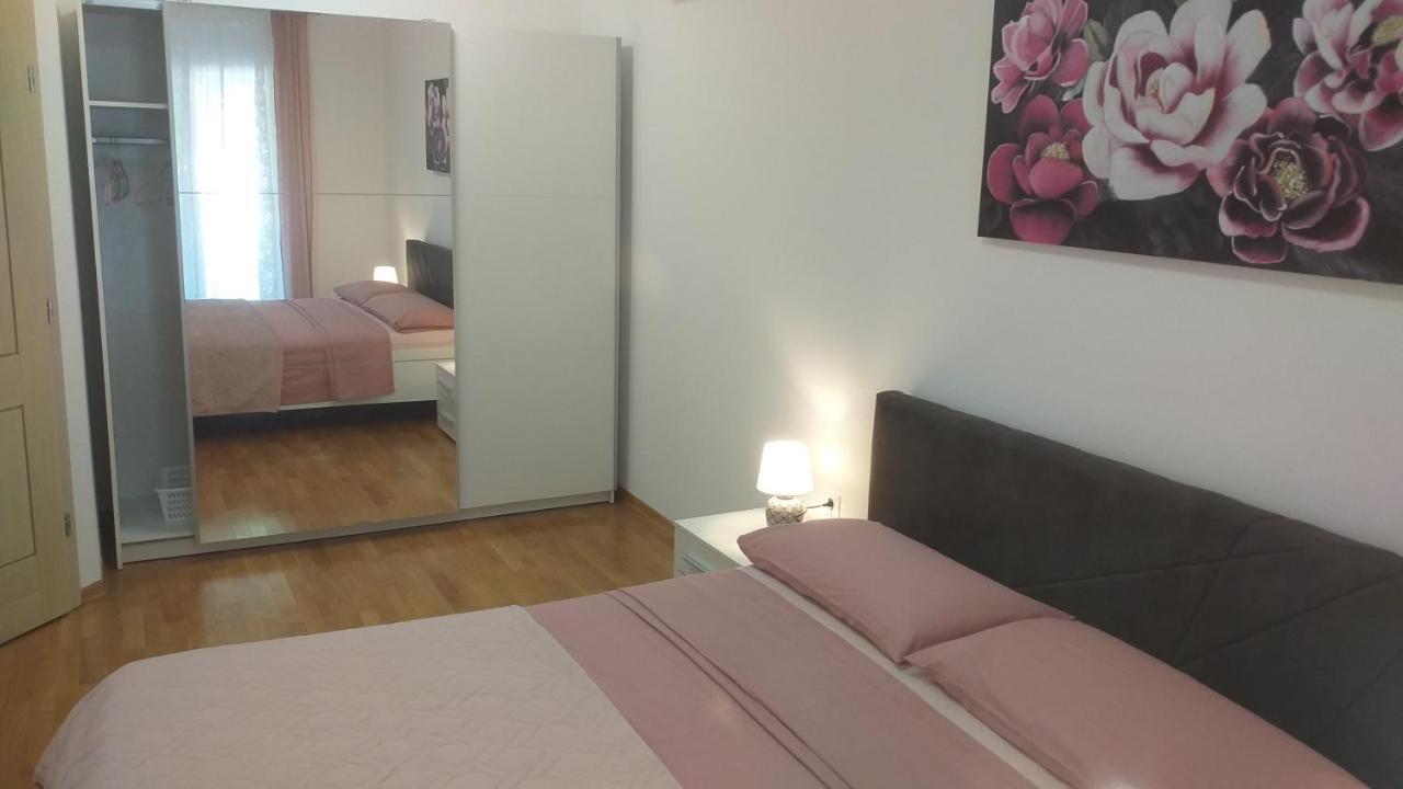 Apart Centar Umag Edda Joakima Rakovca 7 E 52470-อูมัค ภายนอก รูปภาพ