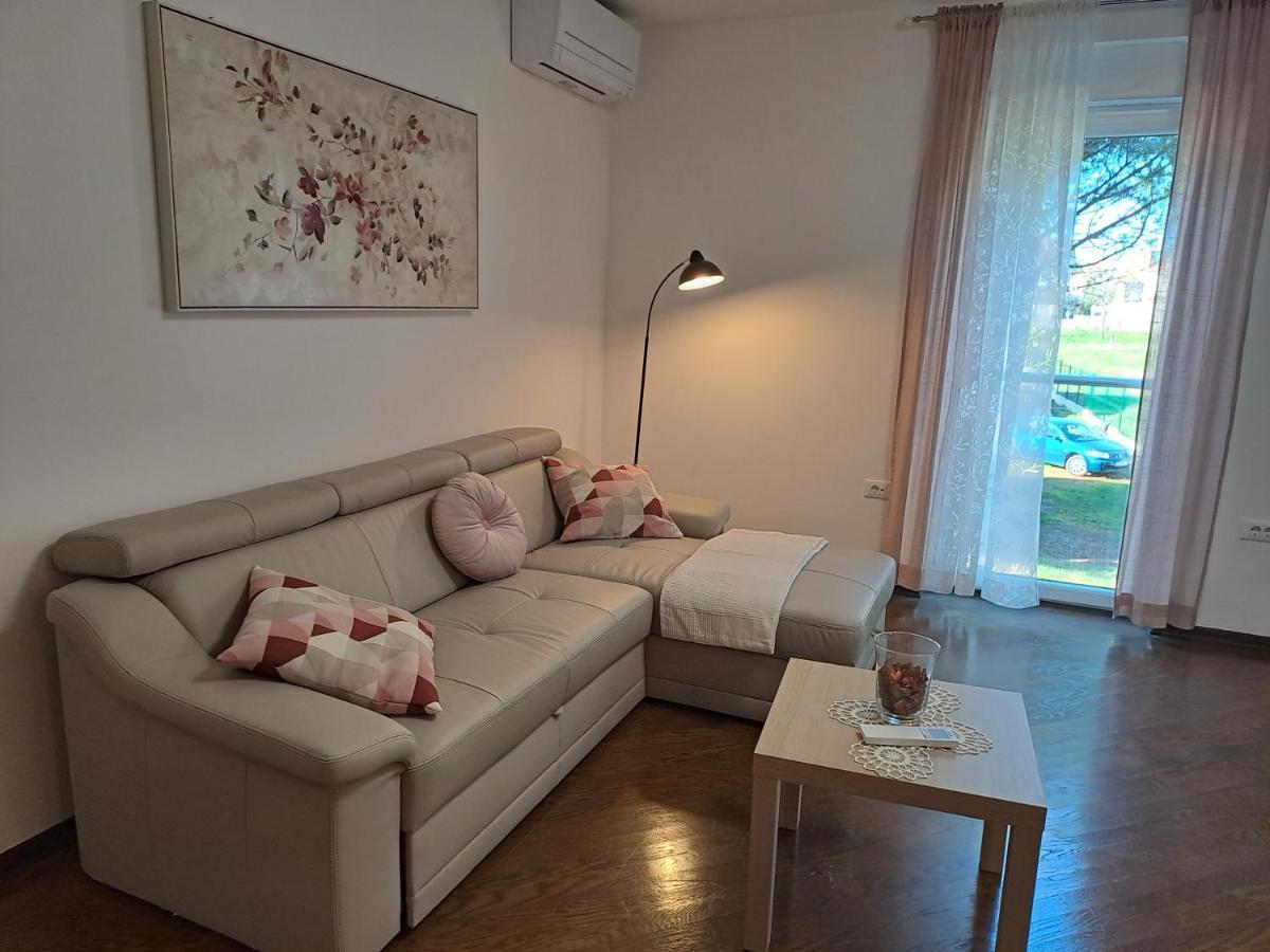 Apart Centar Umag Edda Joakima Rakovca 7 E 52470-อูมัค ภายนอก รูปภาพ