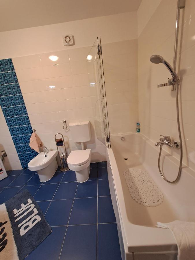 Apart Centar Umag Edda Joakima Rakovca 7 E 52470-อูมัค ภายนอก รูปภาพ