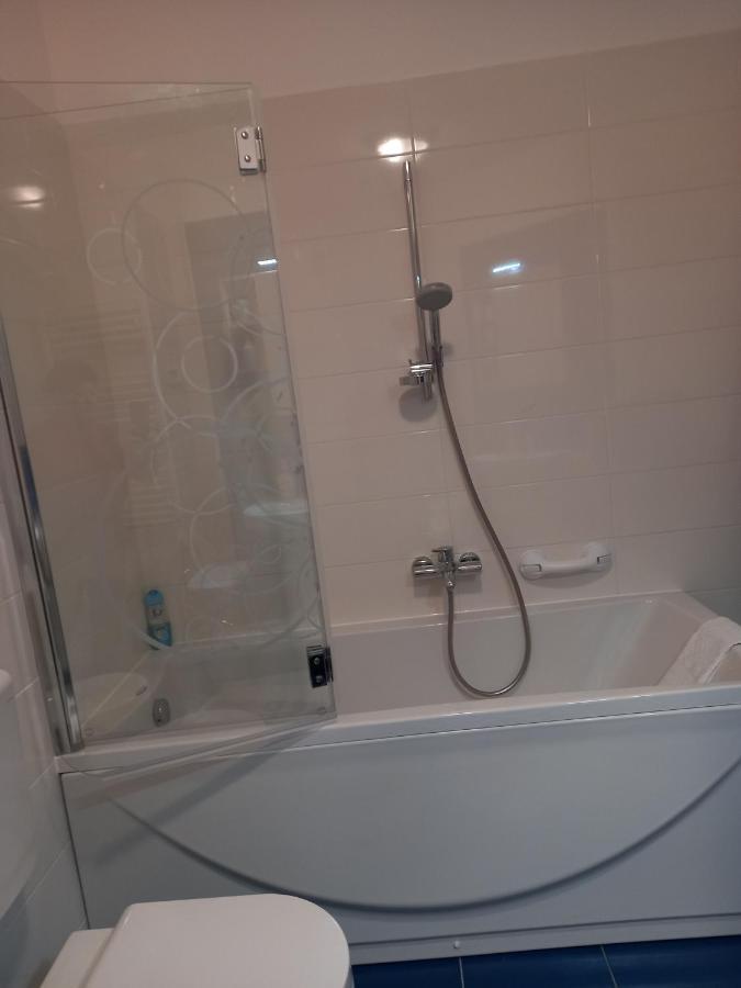 Apart Centar Umag Edda Joakima Rakovca 7 E 52470-อูมัค ภายนอก รูปภาพ